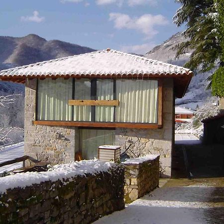 Apartamentos Rurales El Lleron 캄포데카쏘 외부 사진
