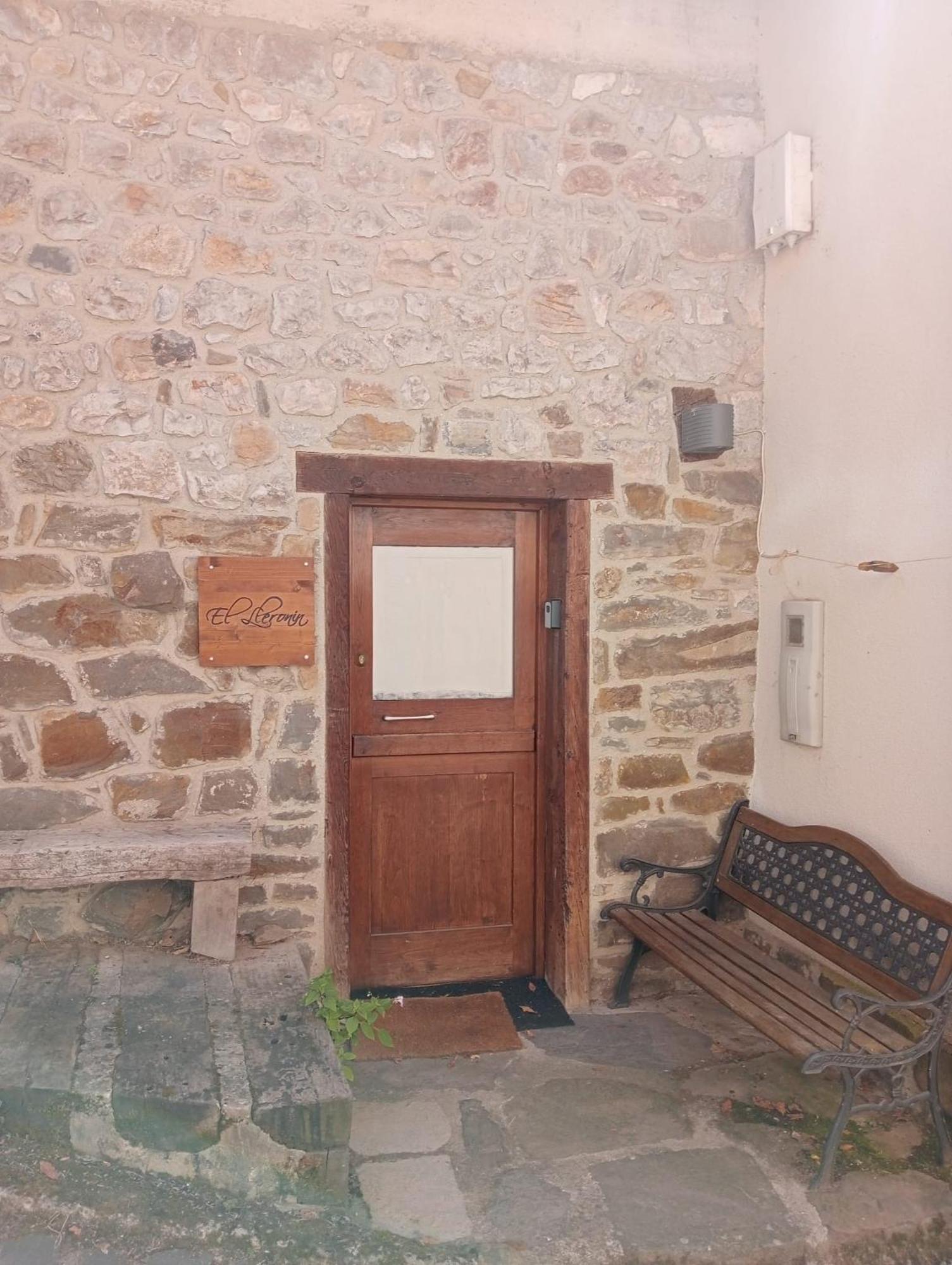 Apartamentos Rurales El Lleron 캄포데카쏘 외부 사진