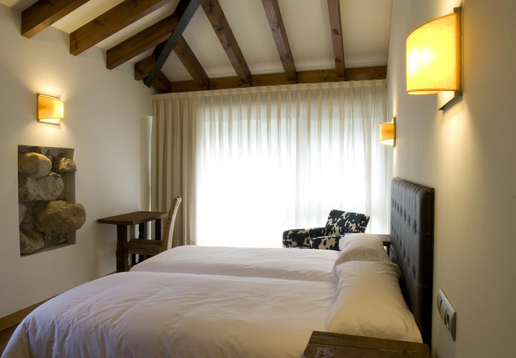 Apartamentos Rurales El Lleron 캄포데카쏘 외부 사진