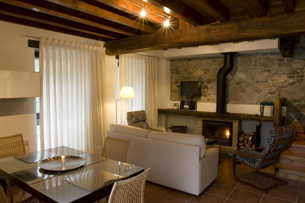Apartamentos Rurales El Lleron 캄포데카쏘 외부 사진