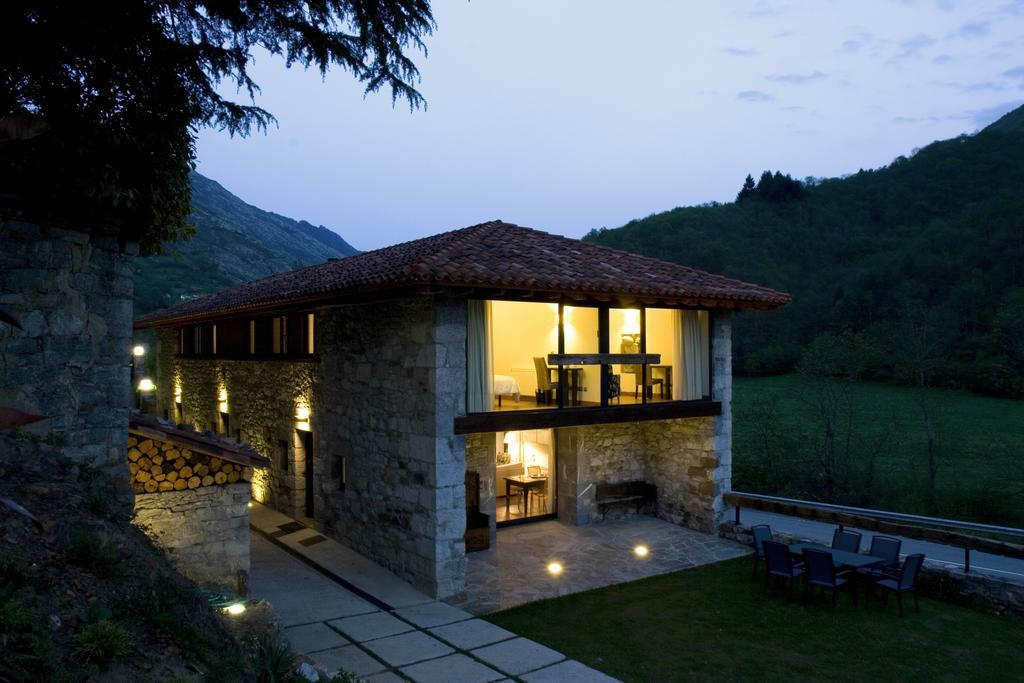 Apartamentos Rurales El Lleron 캄포데카쏘 외부 사진